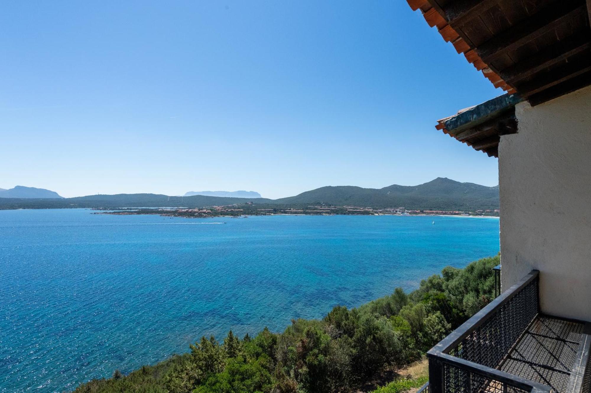 ポルト・ロトンド Casa Vacanze Il Cisto - Golfo Di Marinellaヴィラ エクステリア 写真