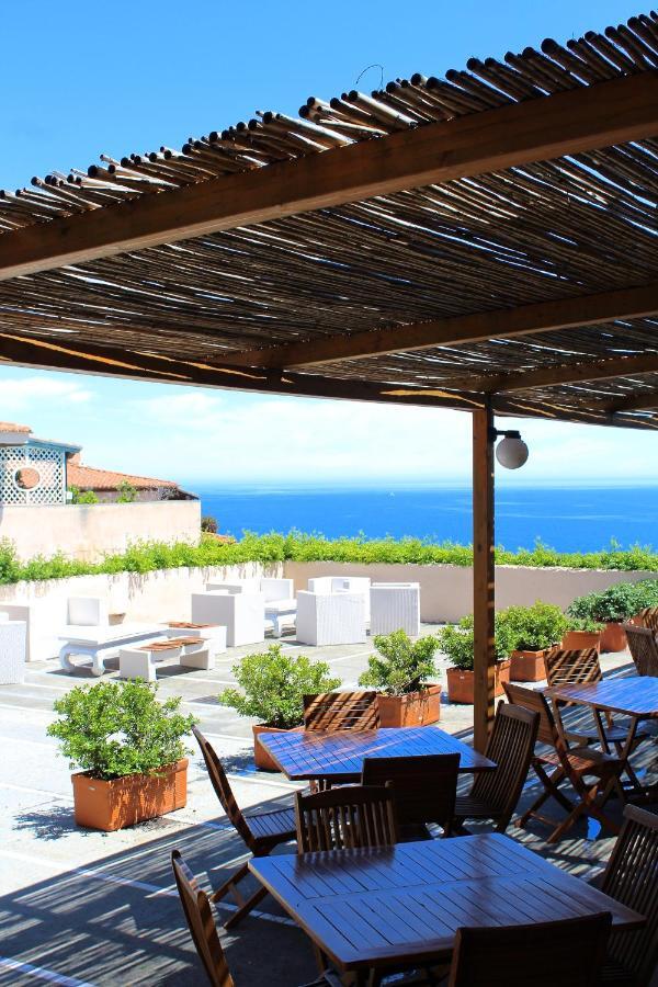 ポルト・ロトンド Casa Vacanze Il Cisto - Golfo Di Marinellaヴィラ エクステリア 写真
